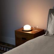 MARSET Bolita LED-bordlampe, kan dæmpes, skyggegrå