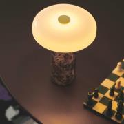 Trip LED genopladelig bordlampe, brun/hvid, marmor, glas, IP44
