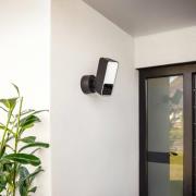 Eve Outdoor Cam, smart kamera med projektørlys