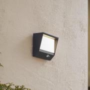Lucande LED-solcellevægslampe Dava, 14 cm høj, aluminium, sensor