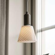 PR Home hængelampe Tilda, hvid, Ø 12,5 cm, glas, stikprop