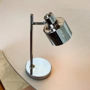 Dyberg Larsen LED-bordlampe Ocean Mini, krom