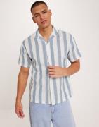 Jack & Jones Jprccsummer Stripe Resort Shirt S/S Kortærmede skjorter B...