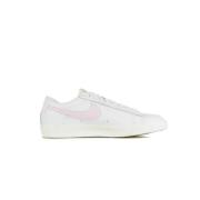Blazer Low Leather Sneakers