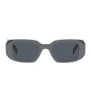 Rektangulære solbriller med grå ramme og sorte kanter
