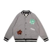 Sweatshirt med patches