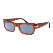 Stilfulde solbriller med model 0PO3326S