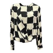 Front Cross Patterned Blouse