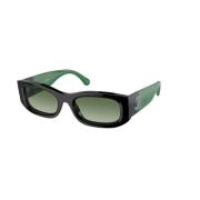 Stilfulde sorte solbriller med grønne linser