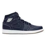 Retro Mid Derek Jeter RE2PECT Sneakers