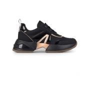 Sorte Platform Sneakers med Gyldne Detaljer