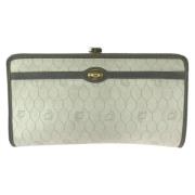 Pre-owned Canvas clutches