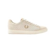 Perforerede Ruskind Sneakers med Laurel Broderi