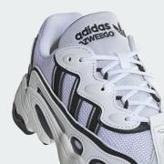 ADIDAS ORIGINALS Sneaker low 'OZWEEGO OG'  sort / hvid