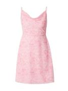 Trendyol Sommerkjole  pink / lyserød / hvid