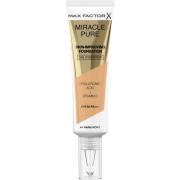 Max Factor Miracle Pure Skin-Improving Foundation 44 Warm Ivory 4