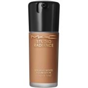 MAC Cosmetics Studio Radiance Serum-Powered Foundation Nc50