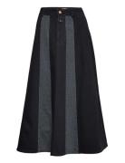 Long A-Line Skirt Closed Black