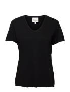 08 The Vtee My Essential Wardrobe Black