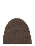 Beanie Amanda Christensen Brown