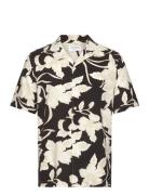 Aop Viscose Resort Collar S/S Lindbergh Black