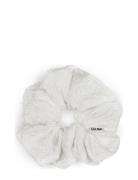 Blossom Scrunchie SUI AVA White