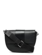 April Novus Crossbody Still Nordic Black