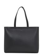 Minimal Monogram Slim Tote34 Calvin Klein Black