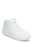 Mid Cut Shoe Rebound 2.0 Mid Champion White