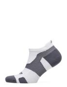 Vectr Light Cushion No Show Socks 2XU White