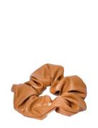 Vegan Scrunchie Corinne Brown