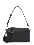 Ck Must Conv Camera Bag_Caviar Calvin Klein Black