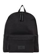 Metro Nylon Backpack 43 Calvin Klein Black