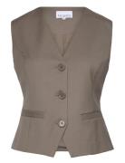 Kasaundra Vest Noella Brown