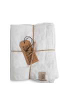 Misty Table Runner Lovely Linen White