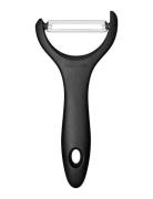 Essential Yshaped Peeler Fiskars Black
