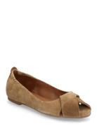 Ballerina Billi Bi Brown