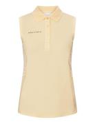 Nicky Sleeveless Poloshirt Röhnisch Beige