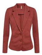 Sc-Daniela Soyaconcept Red