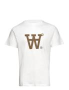 Wwace Big Logo & Badge T-Shirt WOOD WOOD White