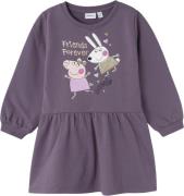 Name It Nmfamira Peppapig LS SWE Dress BRU Str 92 - Arctic Dusk Kjoler...