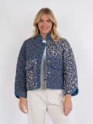 Neo Noir Kamil Quilt Combination Jacket Kvinde Blue Overgangsjakker St...