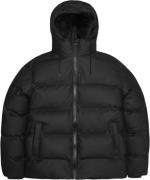 Rains Alta Puffer Jacket W3t3 Mand Black Vinterjakker Str S - hos Maga...