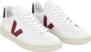 Veja V12 Mand Extra-white_Marsala_Nautico Sneakers Str 41 - hos Magasi...