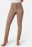 BUBBLEROOM Everly Stretchy Suit Pants Nougat 44