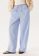 ONLY Onlaugusta Pant Cloud Dancer Stripes:blue Stri XS