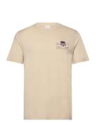 Reg Archive Shield Emb Ss T-Shirt Tops T-Kortærmet Skjorte Beige GANT
