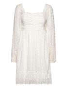 Thyra Dobby Dot Rushed Dress Kort Kjole White Bubbleroom