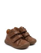 Starters™ Velcro Shoes Pre-walkers - Beginner Shoes  Brown Pom Pom