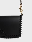 ATP ATELIER - Håndtasker - Black - Assisi Stitch Leather Shoulder Bag ...